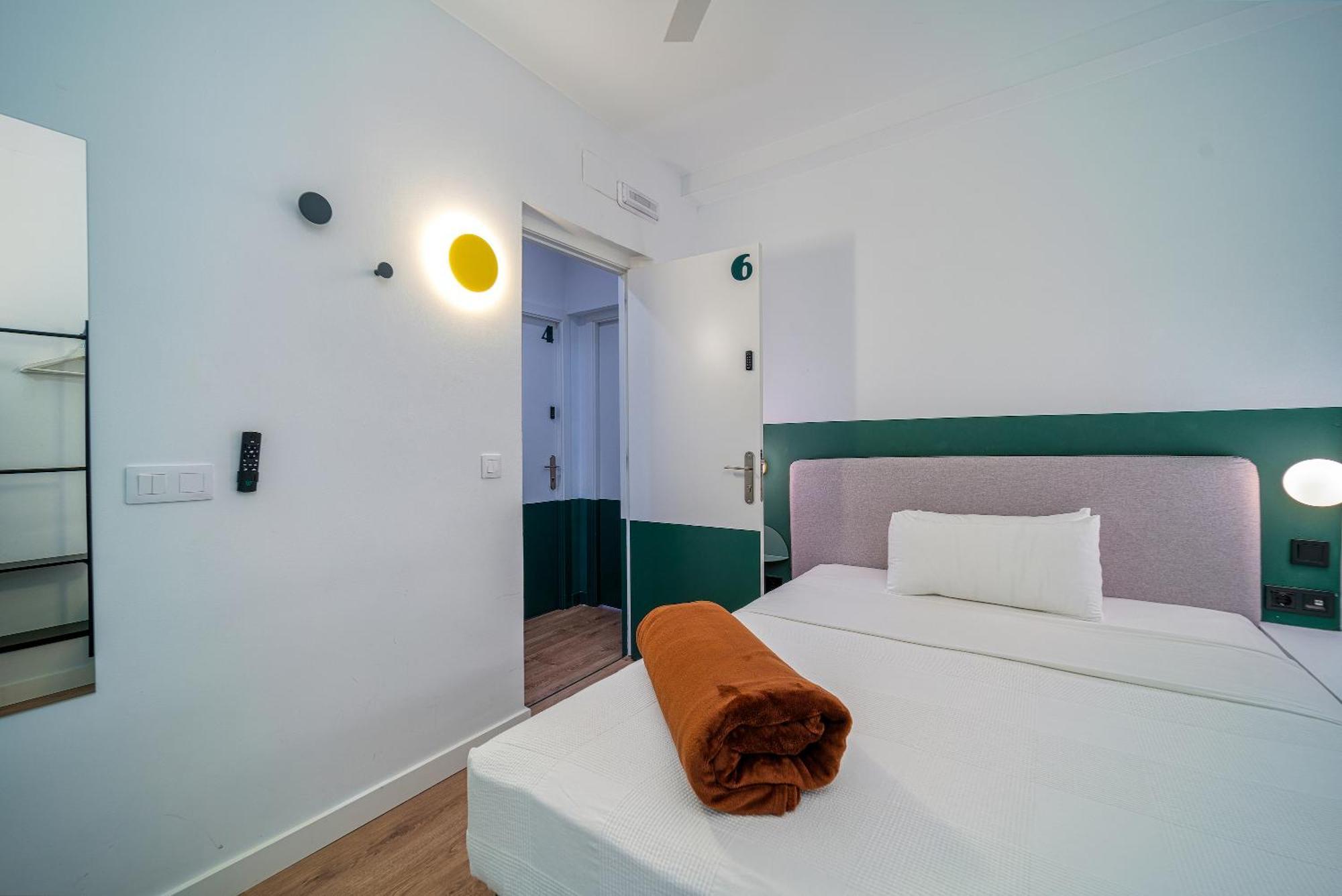 Angelitomad Hotel มาดริด ภายนอก รูปภาพ