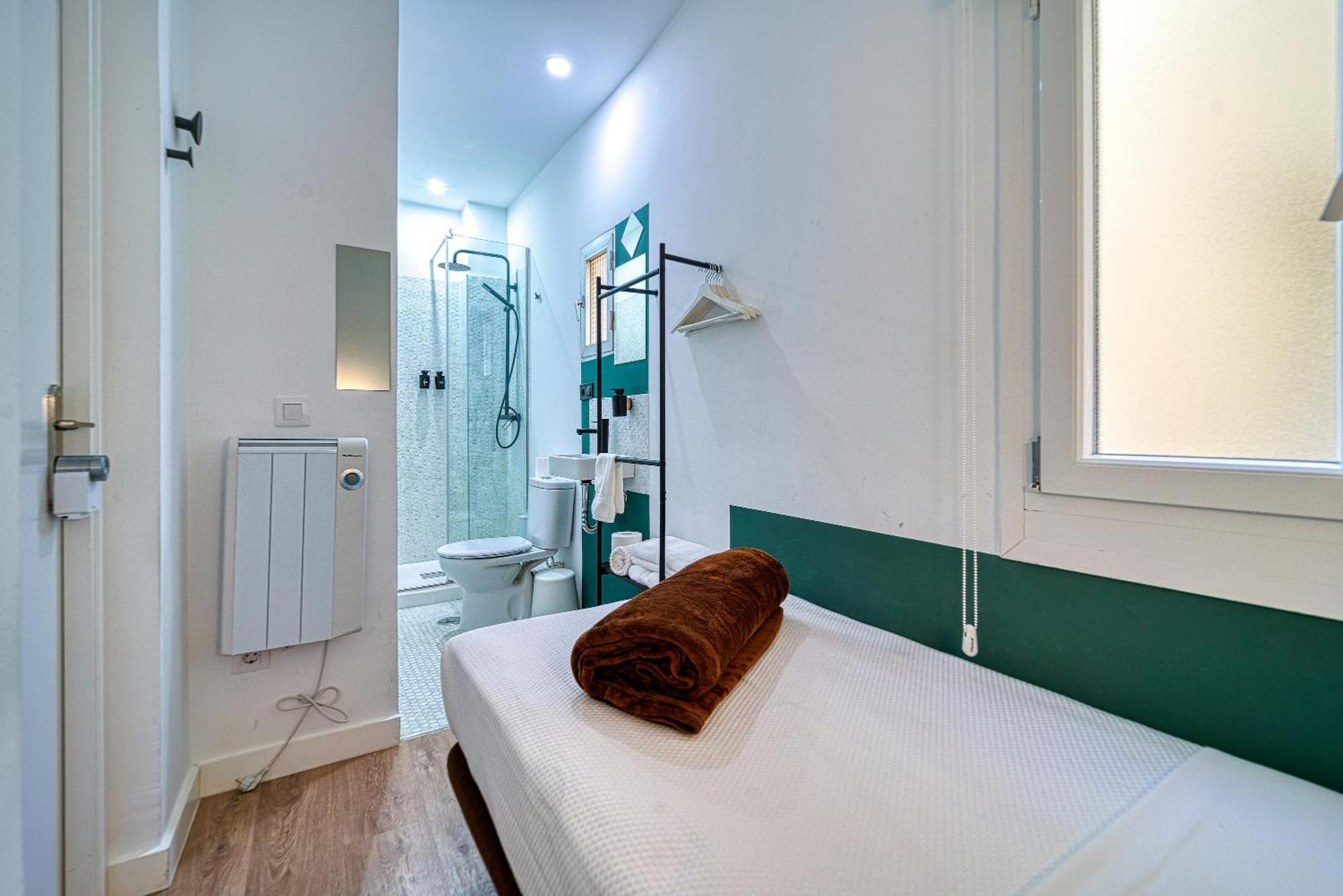 Angelitomad Hotel มาดริด ภายนอก รูปภาพ