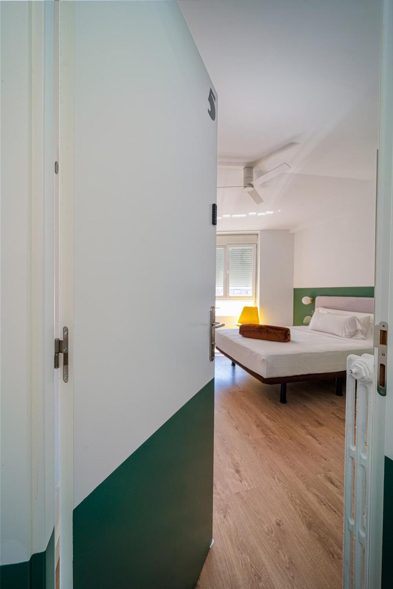 Angelitomad Hotel มาดริด ภายนอก รูปภาพ